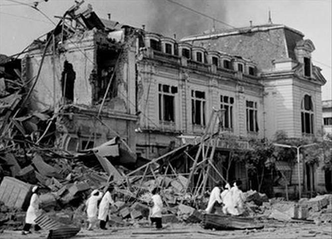 Ga Hà Nội bị ném bom 1972